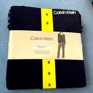 Calvin Klein Crew Neck and Pant Set NWT Small Long Sleeve
